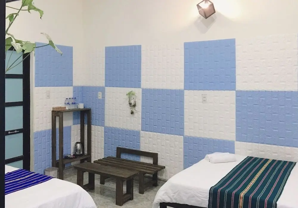 Плейку: Hani House