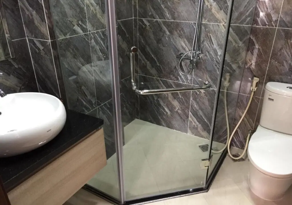 Бакнинь: Queen Hotel Bac Ninh