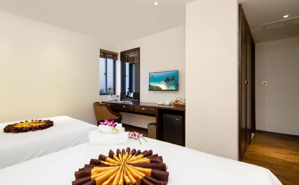 carousel image 4