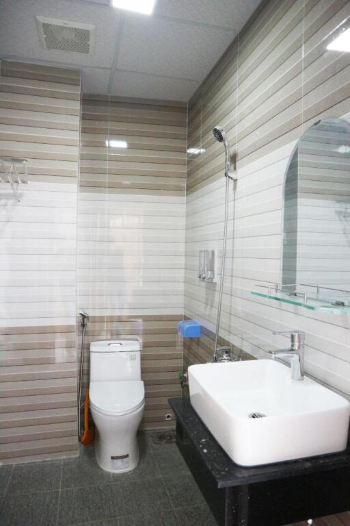 Куинён: Anh Quan Hotel