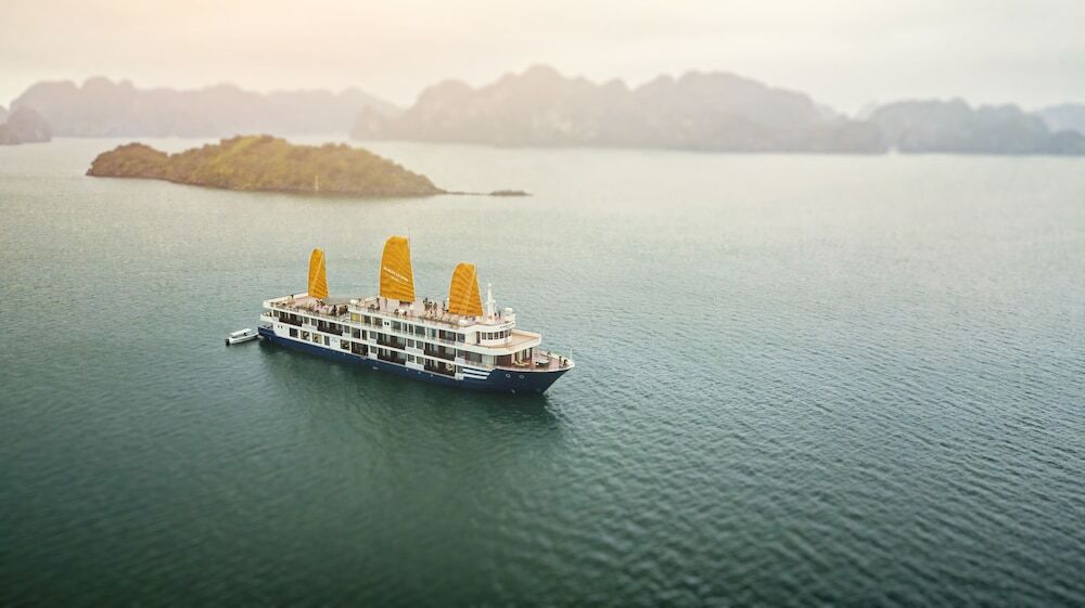 Пляж Tung Thu: Sealife Legend Cruises