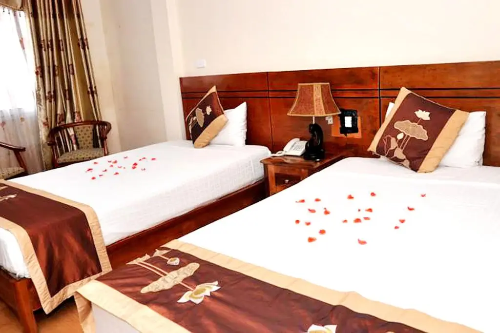 Ханой: Sunflower Hotel & Travel
