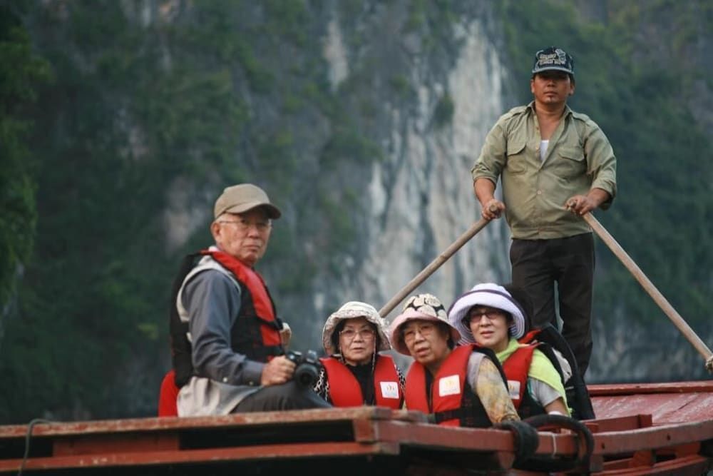 Халонг: Golden Star Cruise
