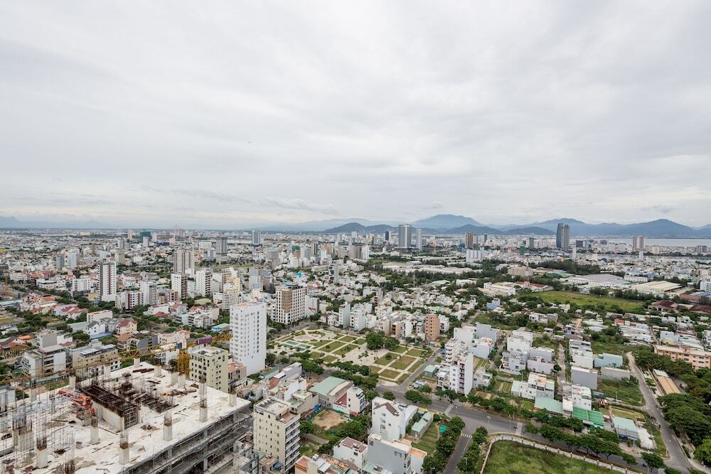 Дананг: Johnny's Luxury Apartments