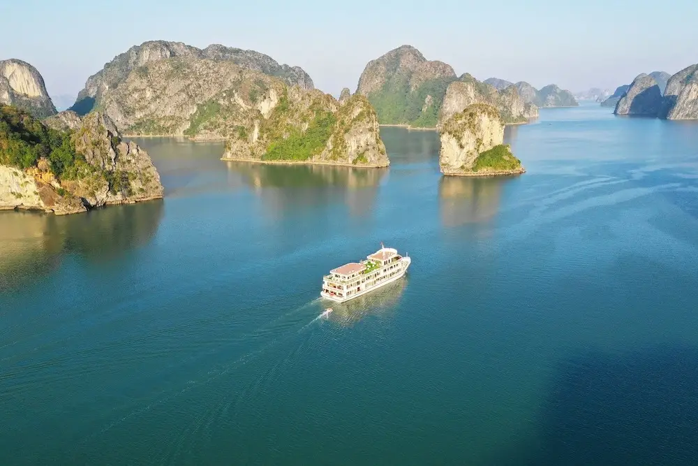 Халонг: Halong Sapphire Cruise