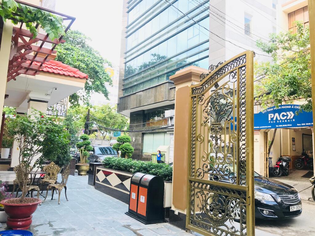 Airstar Hotel & Apartment — фото 1
