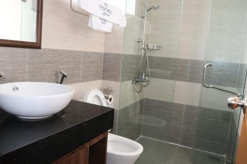 Дананг: Royal Lion Hotel and Apartment