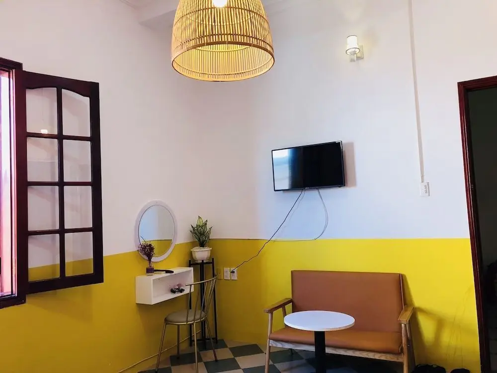 Куинён: T Cafe and House