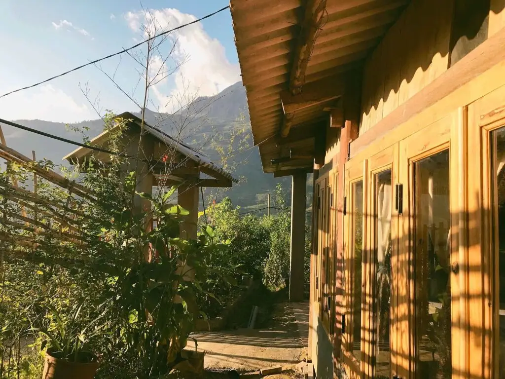 Шапа: Phori's House On the Hill