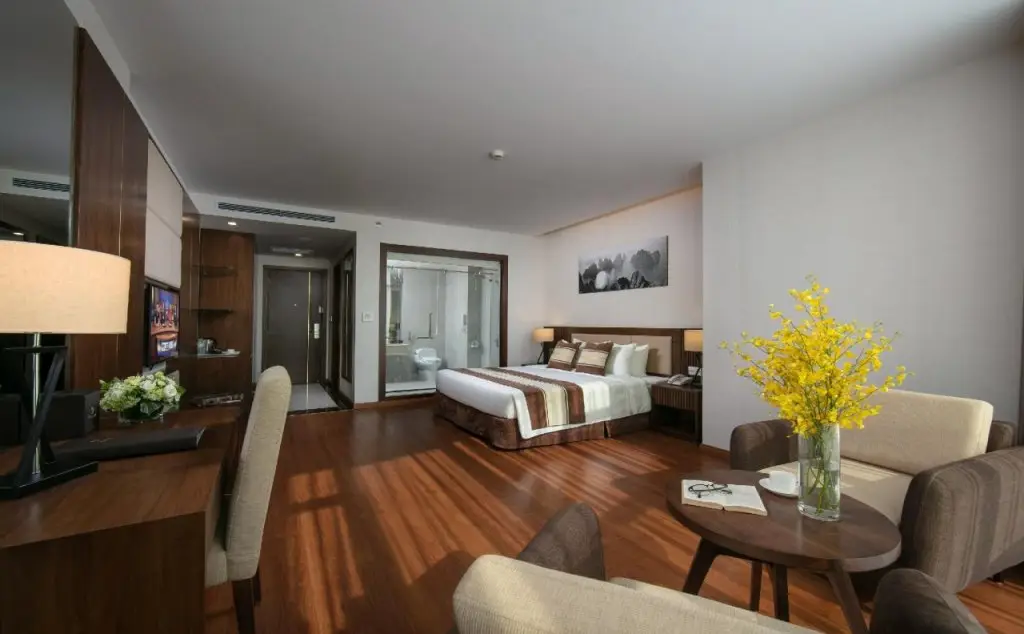 Халонг: Ha Long Marina Hotel