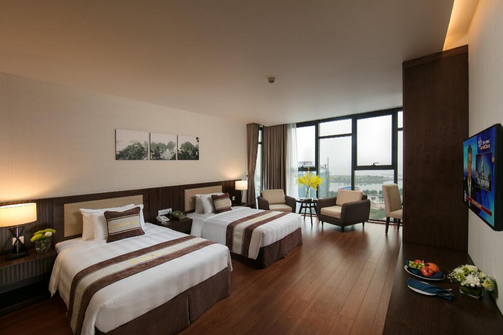Халонг: Ha Long Marina Hotel