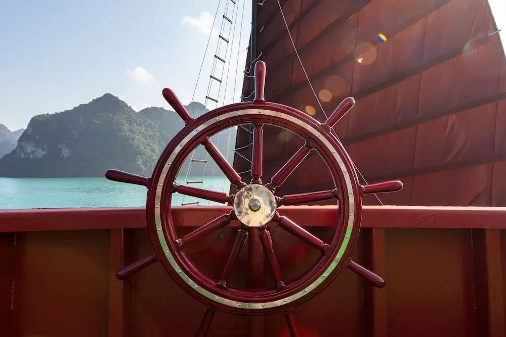 Хайфон: V'Spirit Premier Cruise