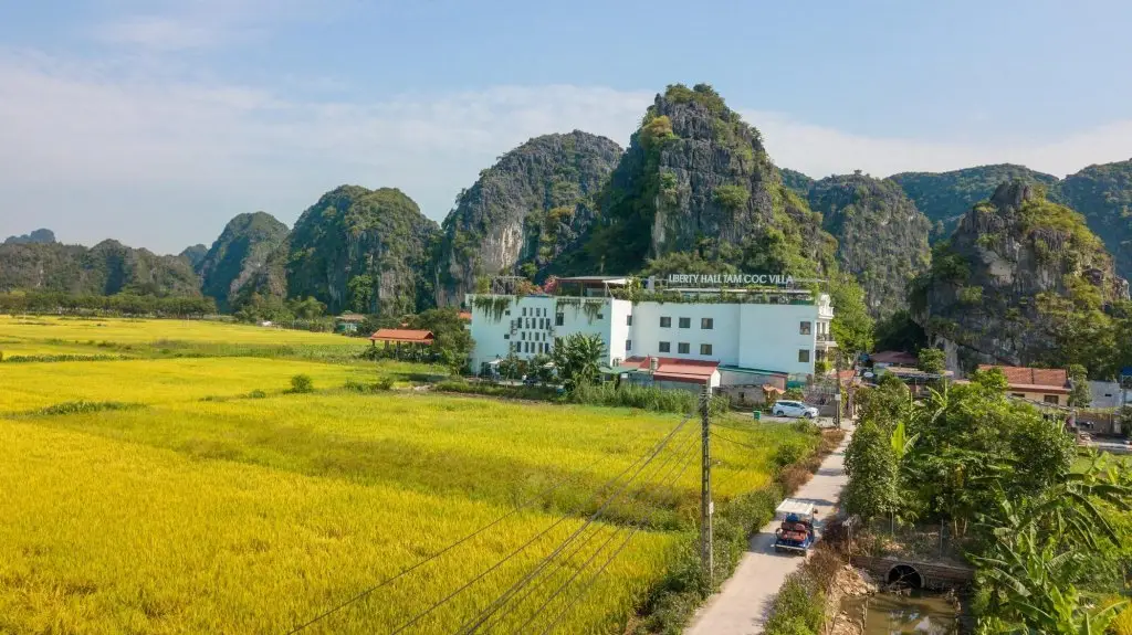 Liberty Hall Tam Coc Hotel & Villa — фото 1