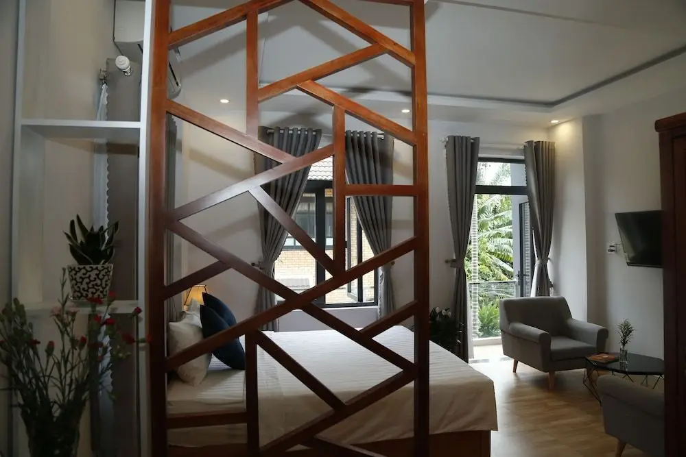 Дананг: YOLO Apartment Homes
