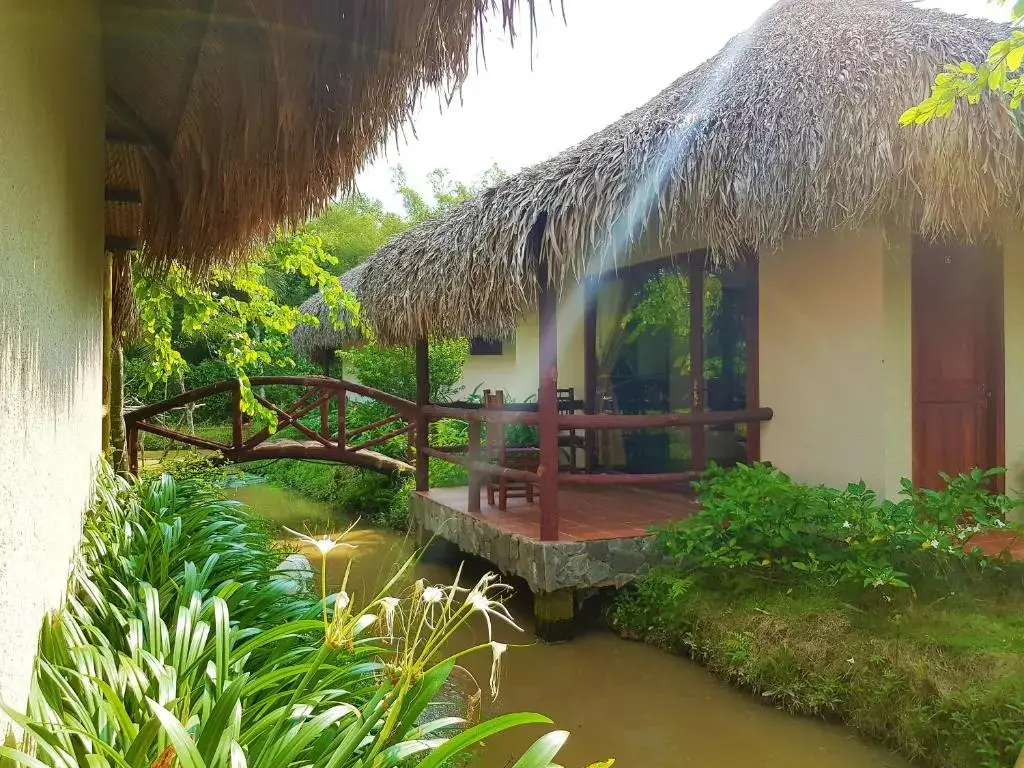 Виньлонг: Riverside Park Eco Resort