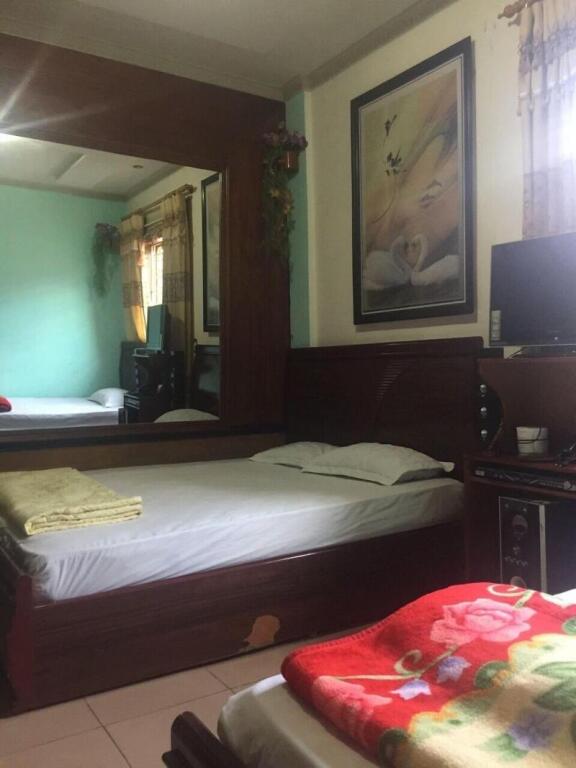 Ван Дон: Nha Nghi Tham Quyen