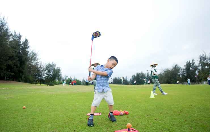 Диенбан: Montgomerie Links Hotel & Villas