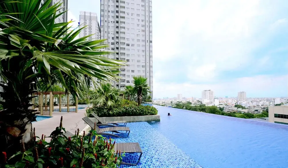 Хошимин: Sunrise City 2BR with Infinity SW Pool