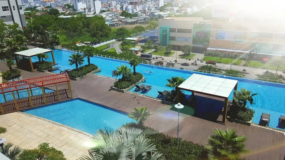 Хошимин: Sunrise City 2BR with Infinity SW Pool