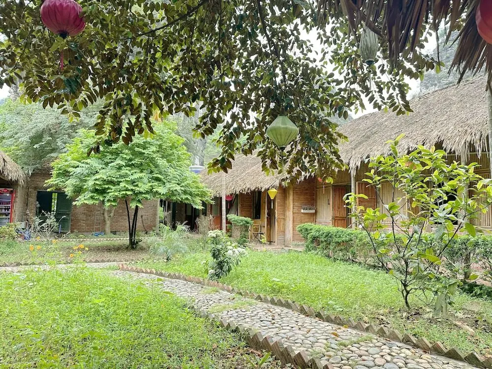 Хоа Лу: Quoc Khanh Bamboo Homestay - Hostel