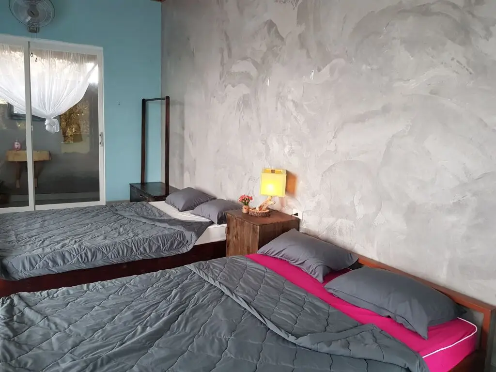 An Nhon: Confetti House