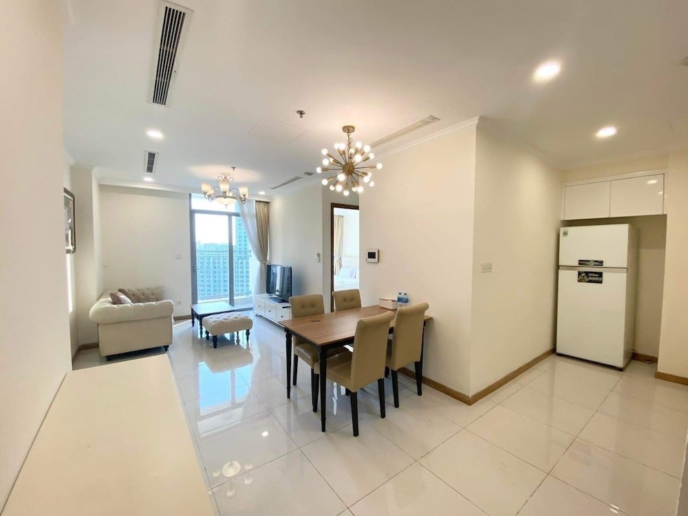 Хошимин: High-floor River-view Apartment
