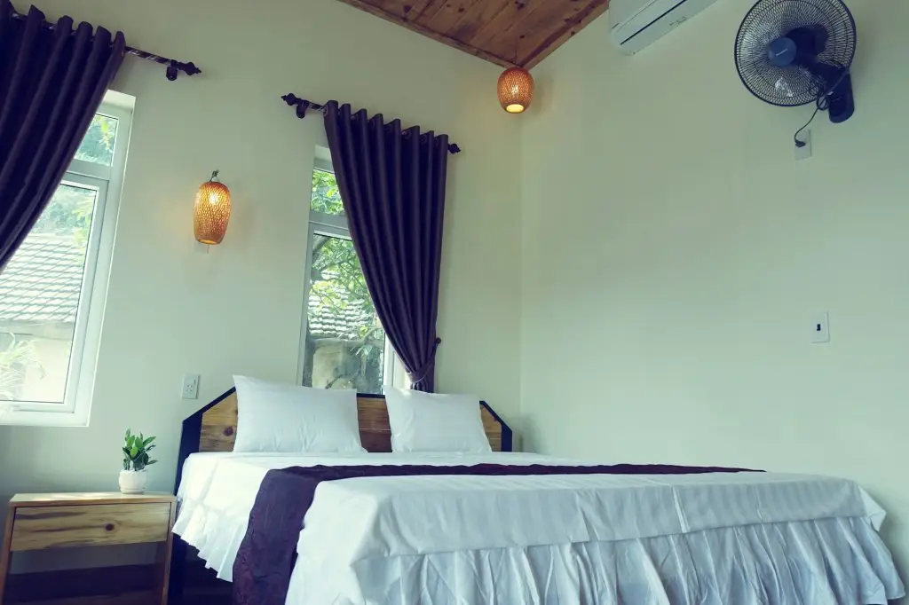 Хоа Лу: Ninh Binh Mountain Side Homestay & Cafe
