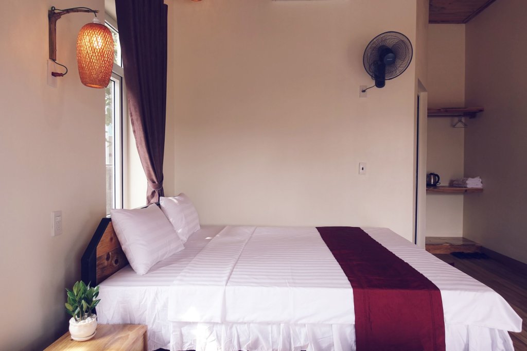 Хоа Лу: Ninh Binh Mountain Side Homestay & Cafe