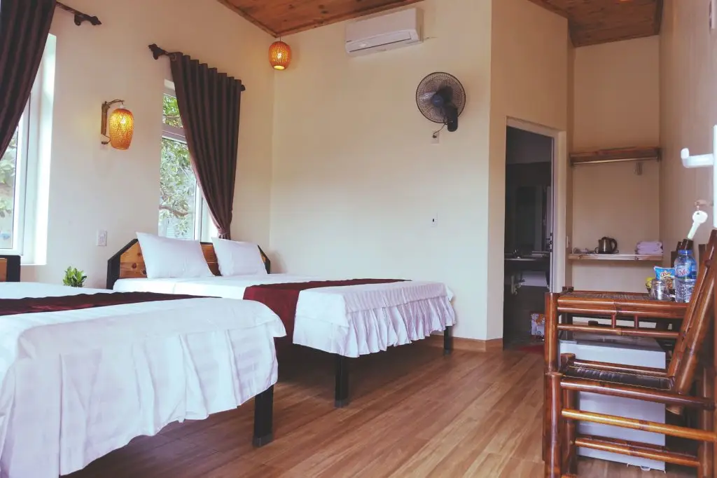 Хоа Лу: Ninh Binh Mountain Side Homestay & Cafe