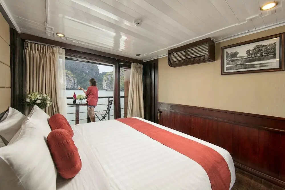 Халонг: Halong Majestic Legend Cruise