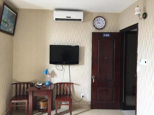 Буонматхуот: My Le Hotel