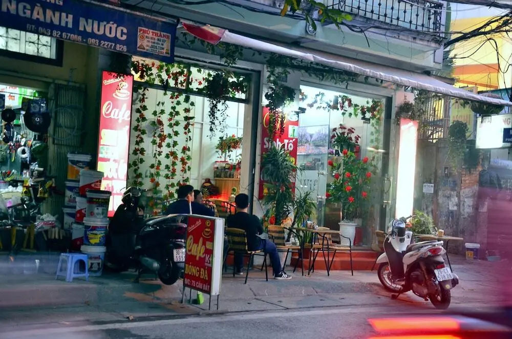 Ханой: Bee House near Hanoi Opera House