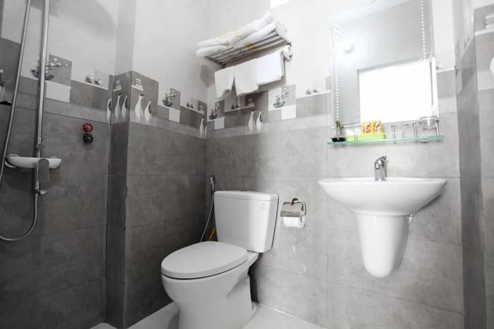 Куинён: Vivu Hotel