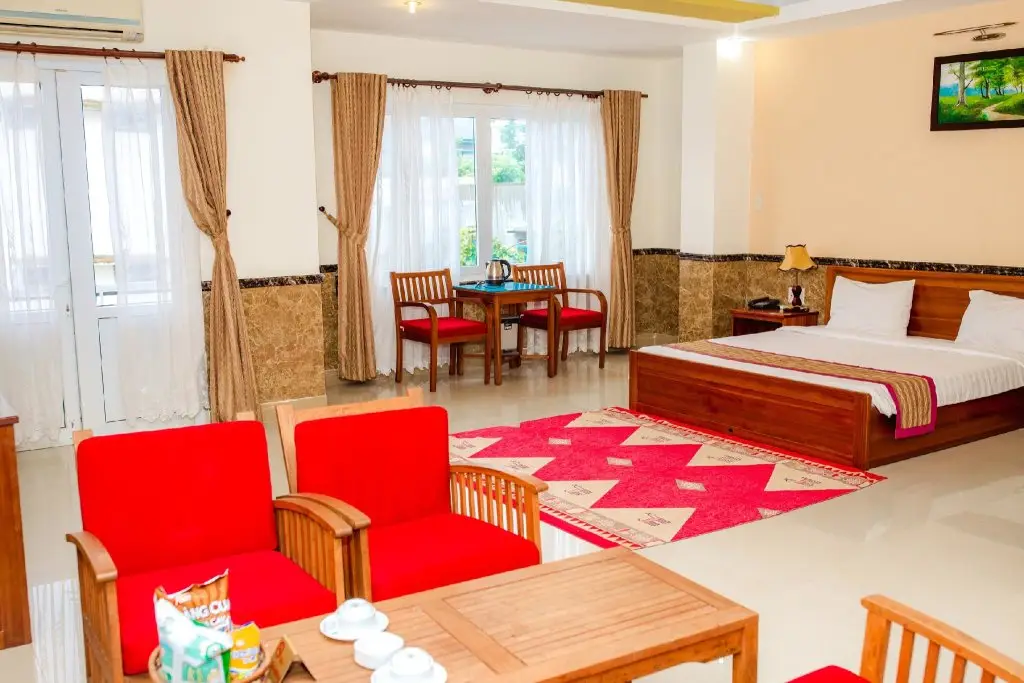 Контум: Hoang Van Hotel
