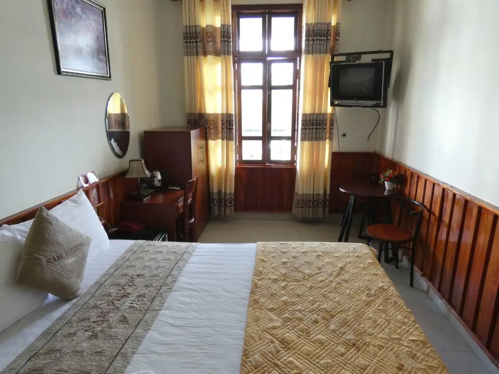 Хюэ: Nam Phuong Riverside Villa