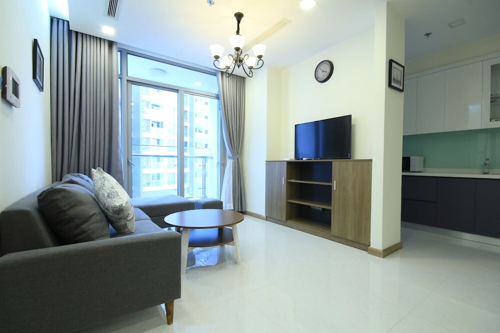 Smiley Apartment - Vinhome — фото 1