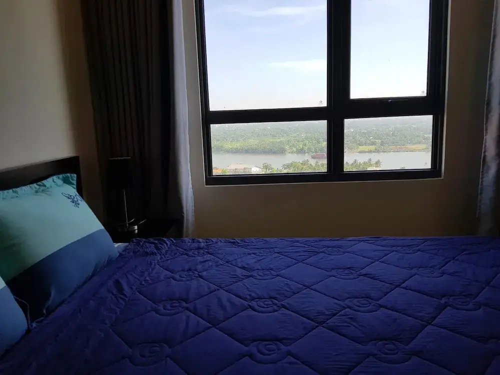 Хошимин: Riverfront Osis Resort Balcony