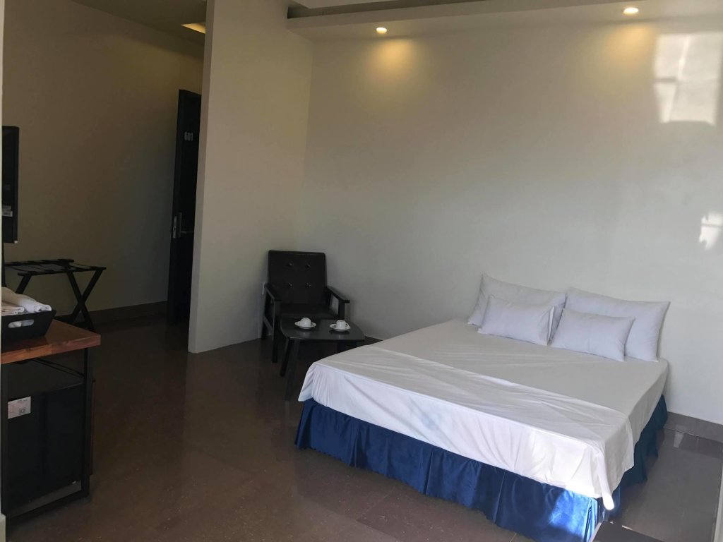 Хайфон: Hotel Pure