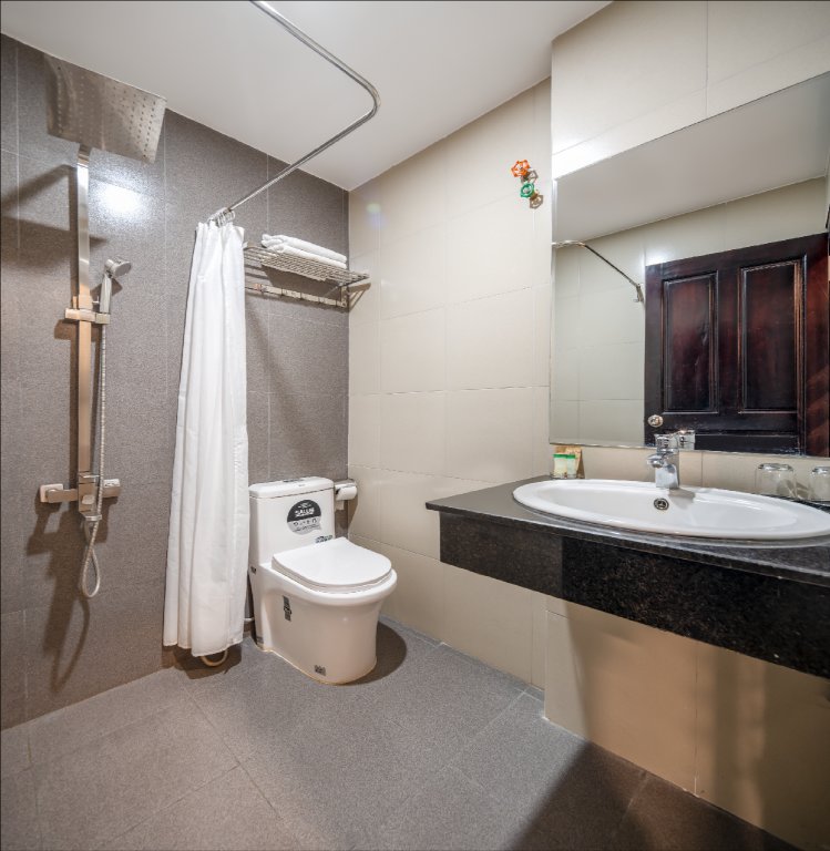 Куинён: Phuong Dong Hotel & Apartment