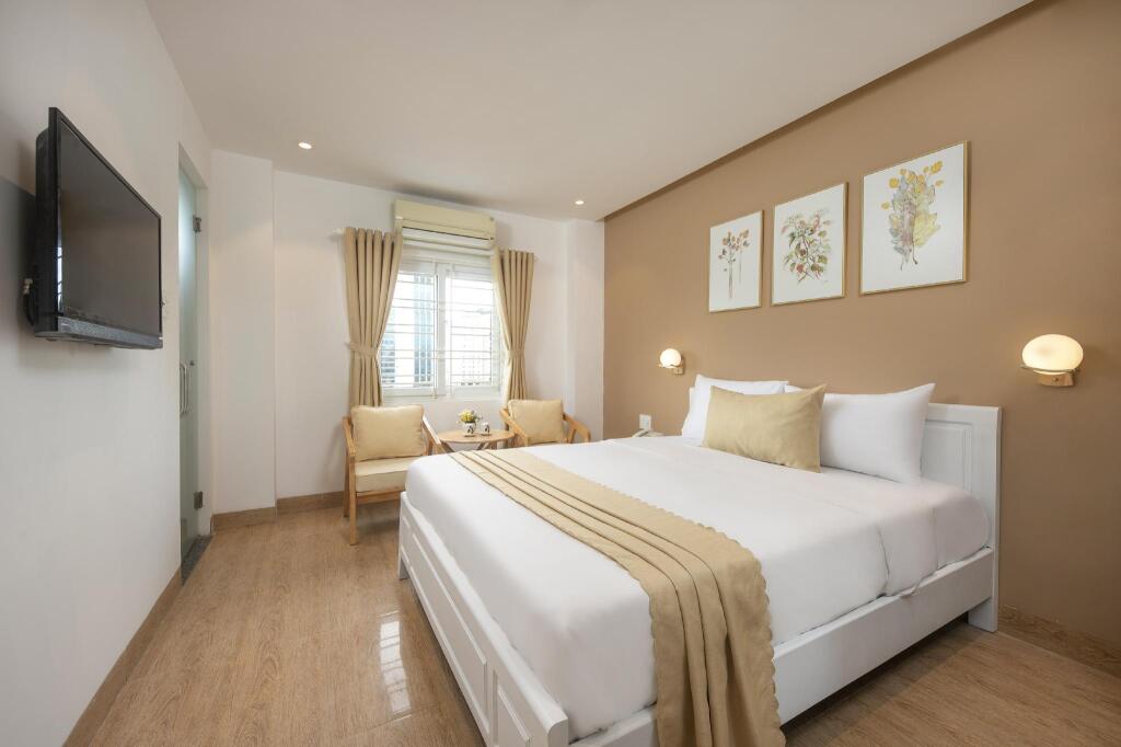 Little Gold Hotel — фото 1