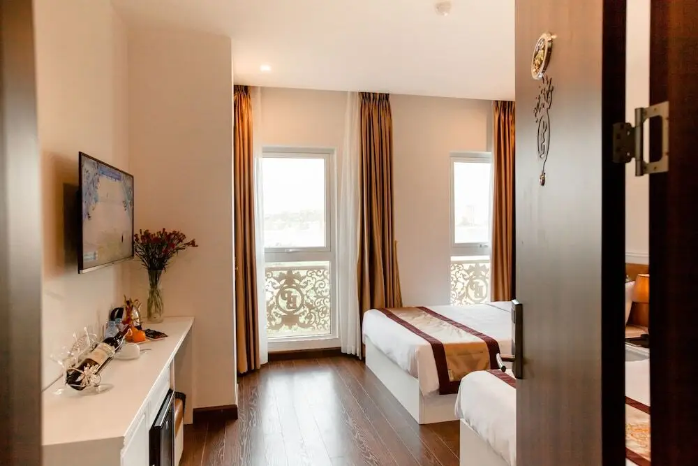Халонг: Pusan Ha Long Hotel