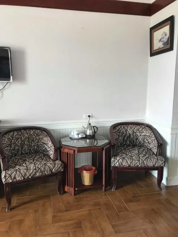 Там-Дао: Mela Hotel
