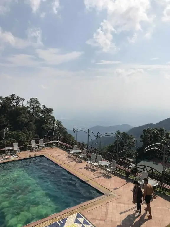 Там-Дао: Mela Hotel