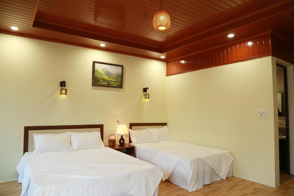 Фонг Ня: Son River House