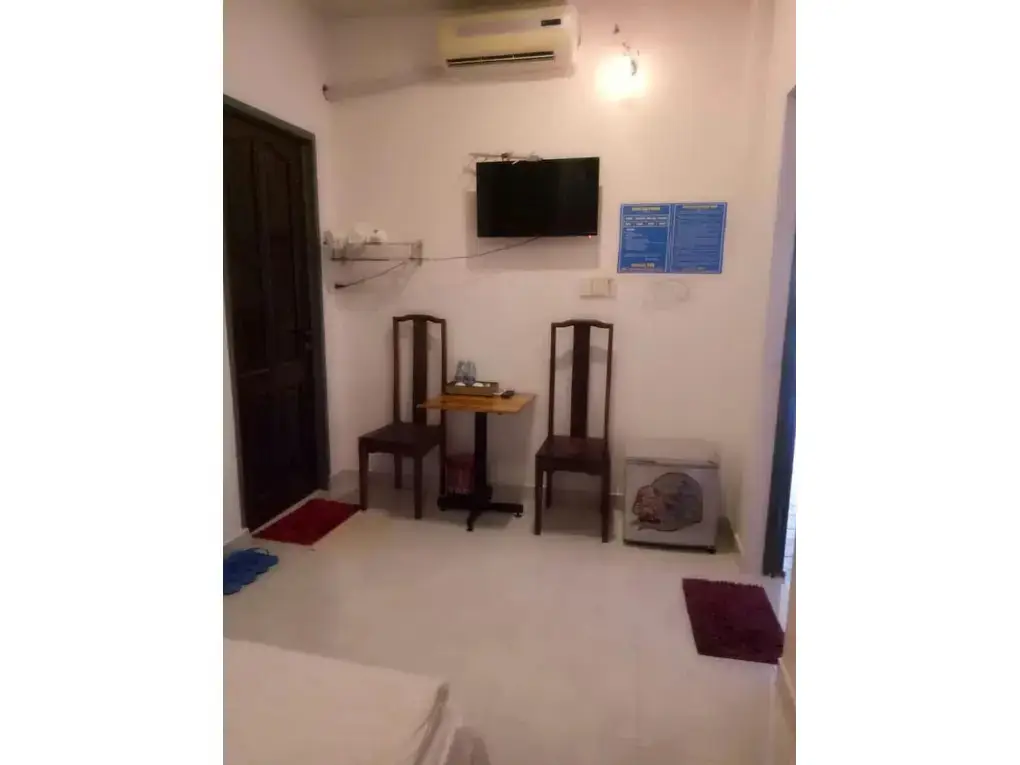 Консон: IQ Hotel