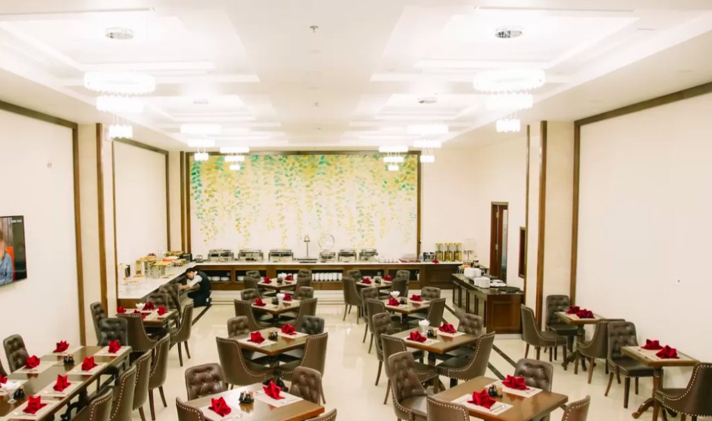Хайфон: Menrva Hotel	