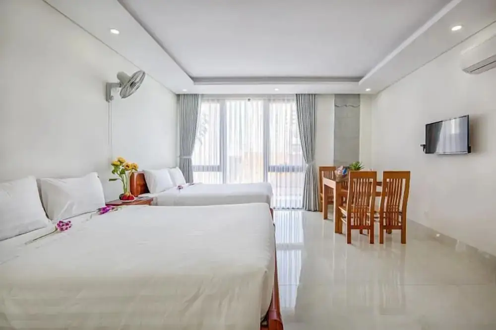 Дананг: Sandy Apartment - Walk to the beach