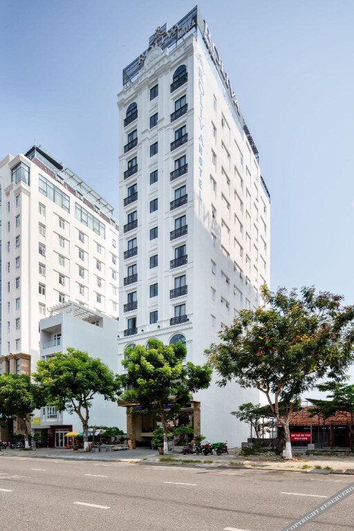 Дананг: Roliva Hotel & Apartment Danang