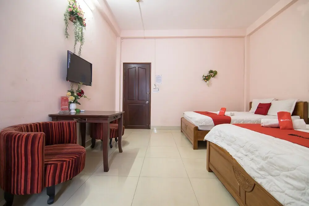 Хошимин: RedDoorz Plus near AEON Mall Tan Phu 2