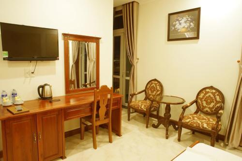 Дананг: L Na Villa Hotel